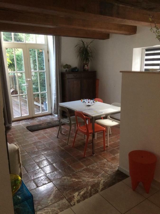 Maison De Vacances, Gite "Le Vieux Logis" A Profondeville Exterior foto